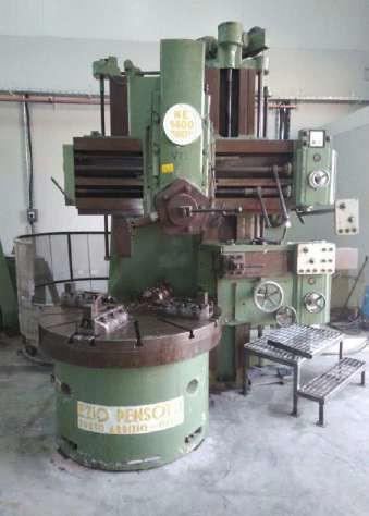 Vertical turning lathe